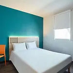 Hotelf1 Courtaboeuf Hotel