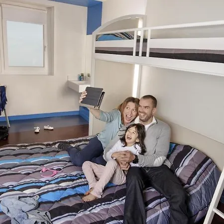 Hotelf1 Courtaboeuf Les Ulis