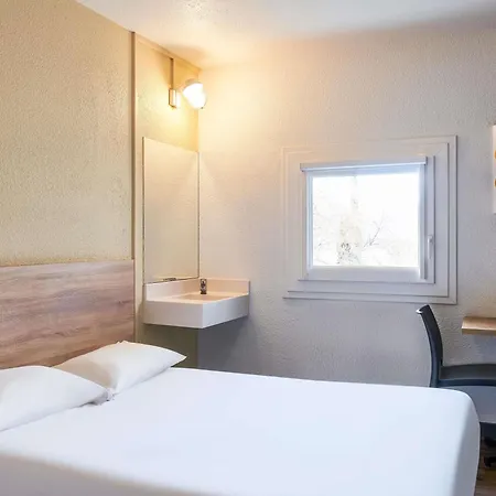 Hotelf1 Courtaboeuf Hotel Les Ulis