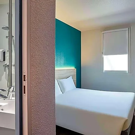 Hotel Hotelf1 Courtaboeuf Les Ulis