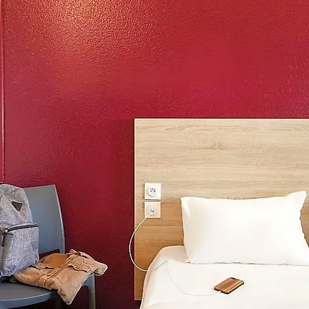 Hotelf1 Courtaboeuf Hotel *