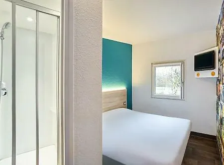 Hotell Hotelf1 Courtaboeuf *