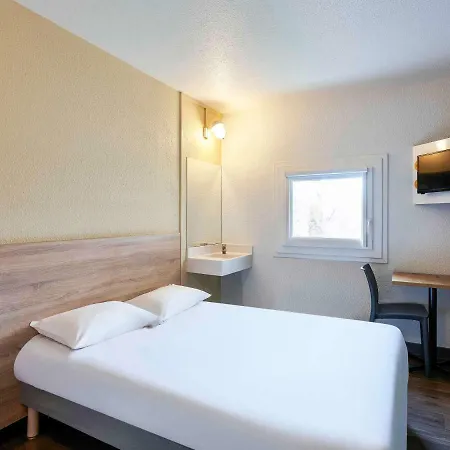 Hotell Hotelf1 Courtaboeuf