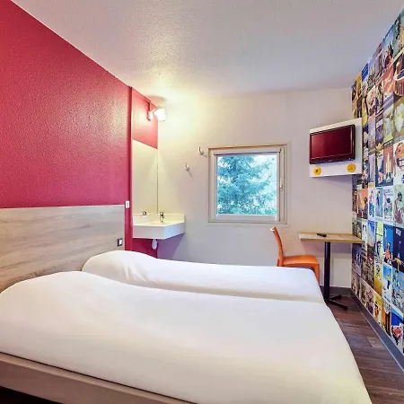 Hotelf1 Courtaboeuf Hotell