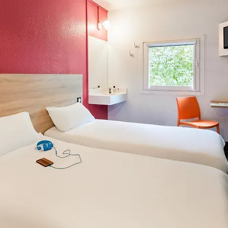 Hotelf1 Courtaboeuf Otel
