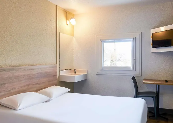 Hotelf1 Courtaboeuf Hotel *